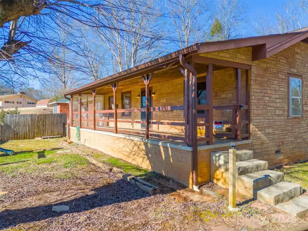 721 Arlington AVE, Bryson City, NC 28713