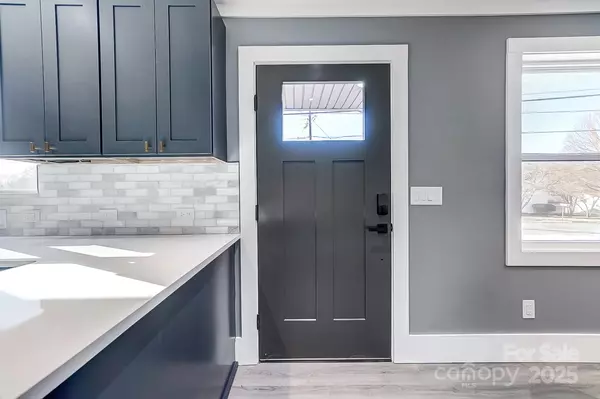 Kannapolis, NC 28081,516 Spring Garden AVE