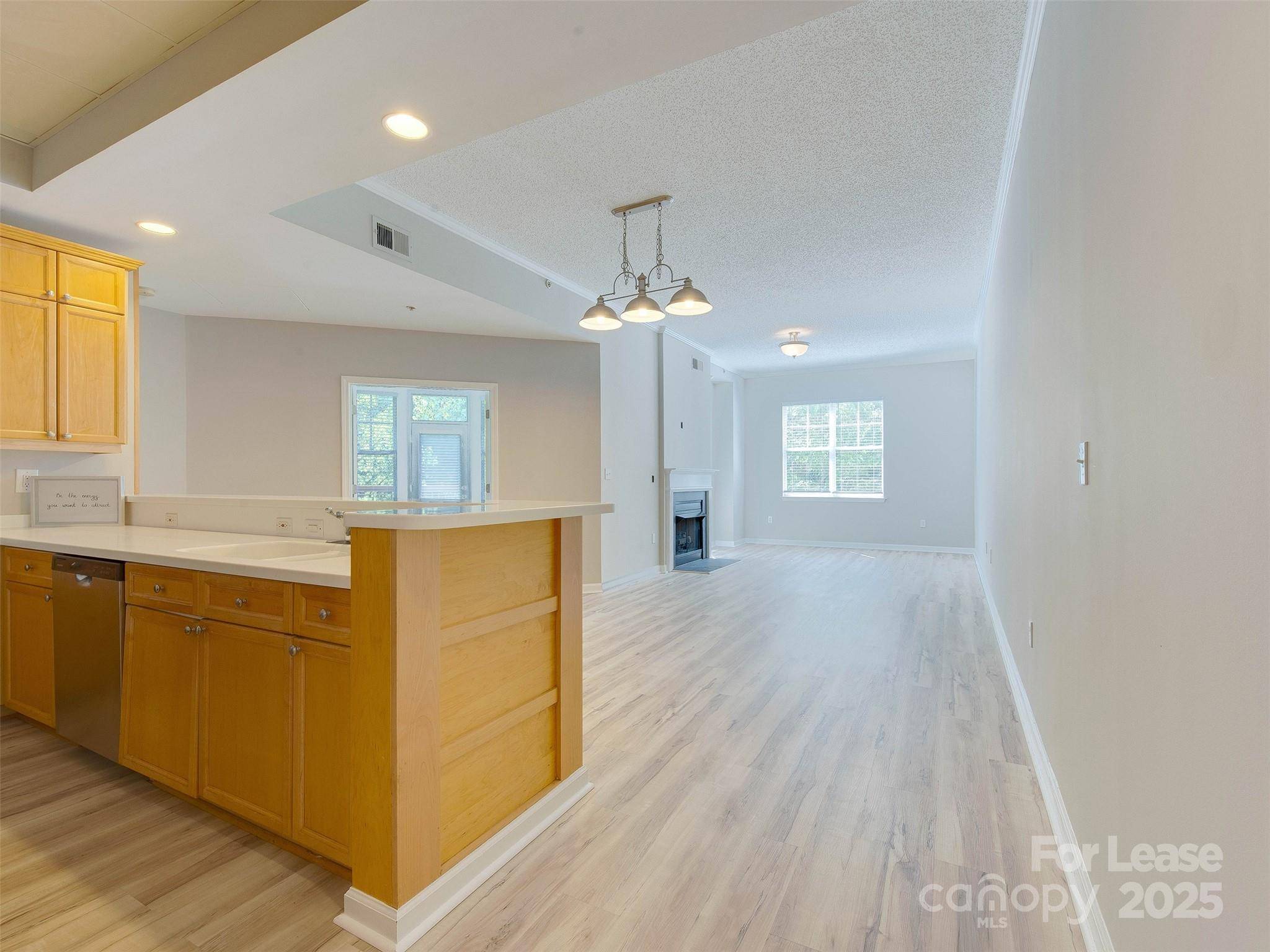 Charlotte, NC 28202,405 W 7th ST #515