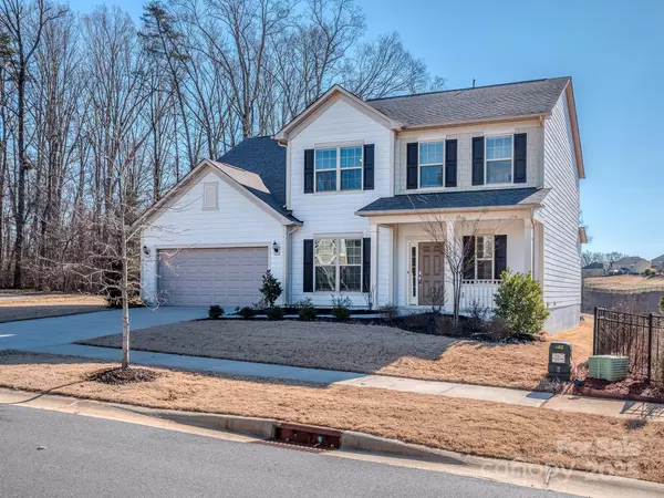 18015 Flowering Oak CT, Charlotte, NC 28278