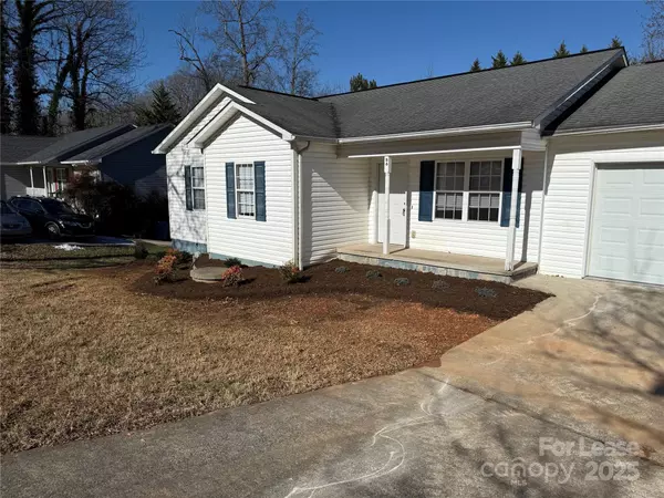 Hickory, NC 28601,86 34th AVE NW