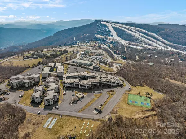 Beech Mountain, NC 28604,301 Pinnacle Inn RD #4211