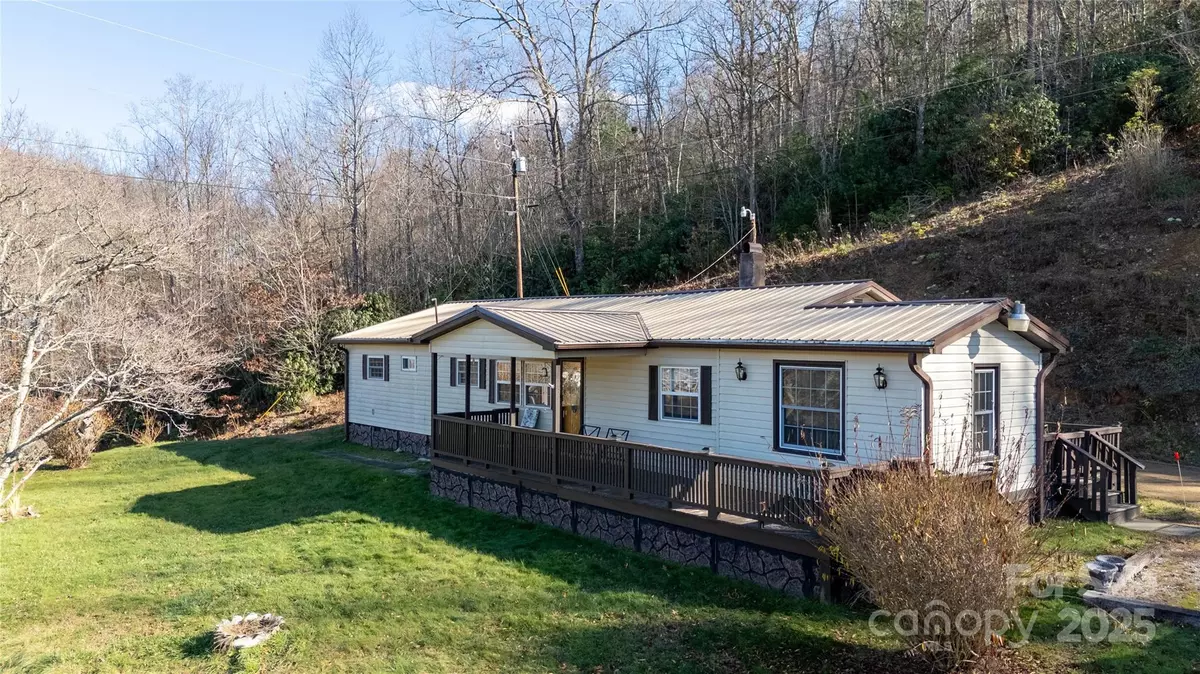 Spruce Pine, NC 28777,116 Welzie Atkins DR