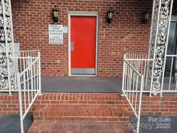 Kannapolis, NC 28081,2121 Carriage Woods LN