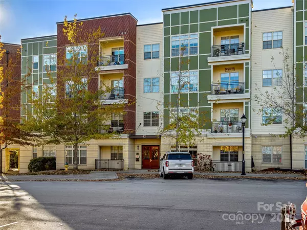 Asheville, NC 28803,42 Schenck Pkwy #304