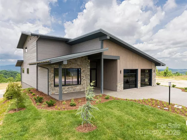 Hendersonville, NC 28791,24 S Watchman DR