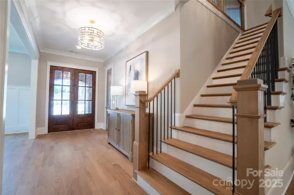 Charlotte, NC 28203,720 Ideal WAY