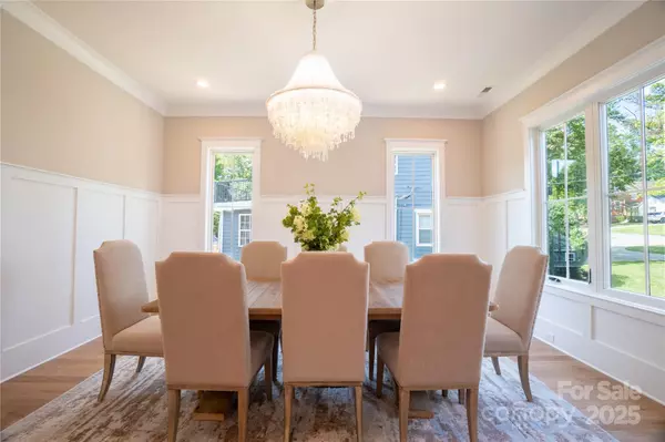 Charlotte, NC 28203,720 Ideal WAY