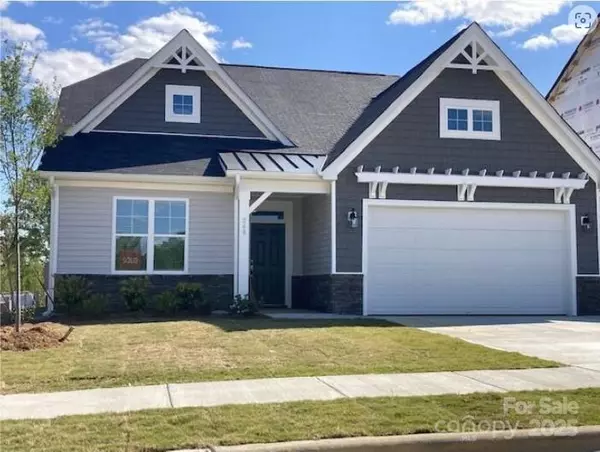 5775 Crown TER, Hickory, NC 28601