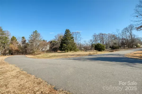 Mooresville, NC 28117,158 Cove View DR