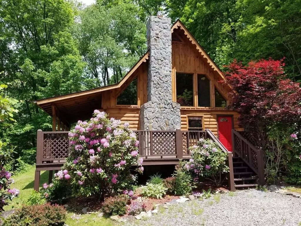 Maggie Valley, NC 28751,135 Pretty Ridge RD