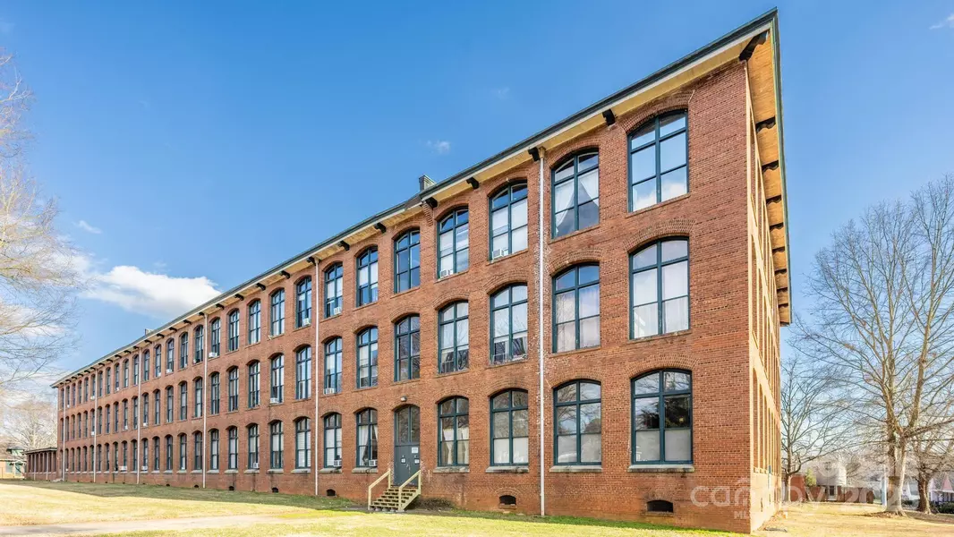201 S Hoskins RD #313, Charlotte, NC 28208