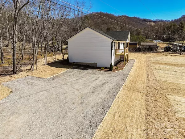 Canton, NC 28716,735 Abel RD
