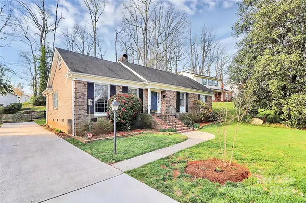 Charlotte, NC 28210,3828 Chandworth RD