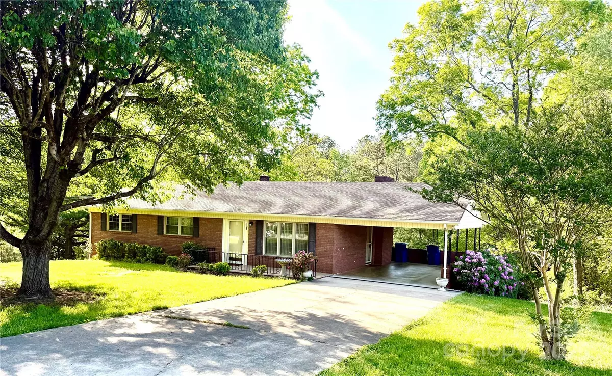 Valdese, NC 28690,104 Tron Park AVE NE