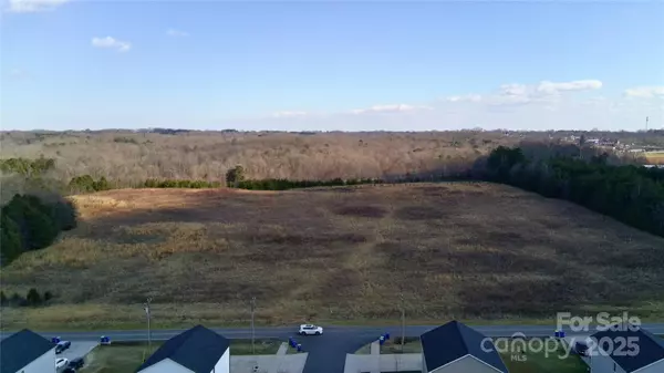 Lincolnton, NC 28092,00 Roper DR