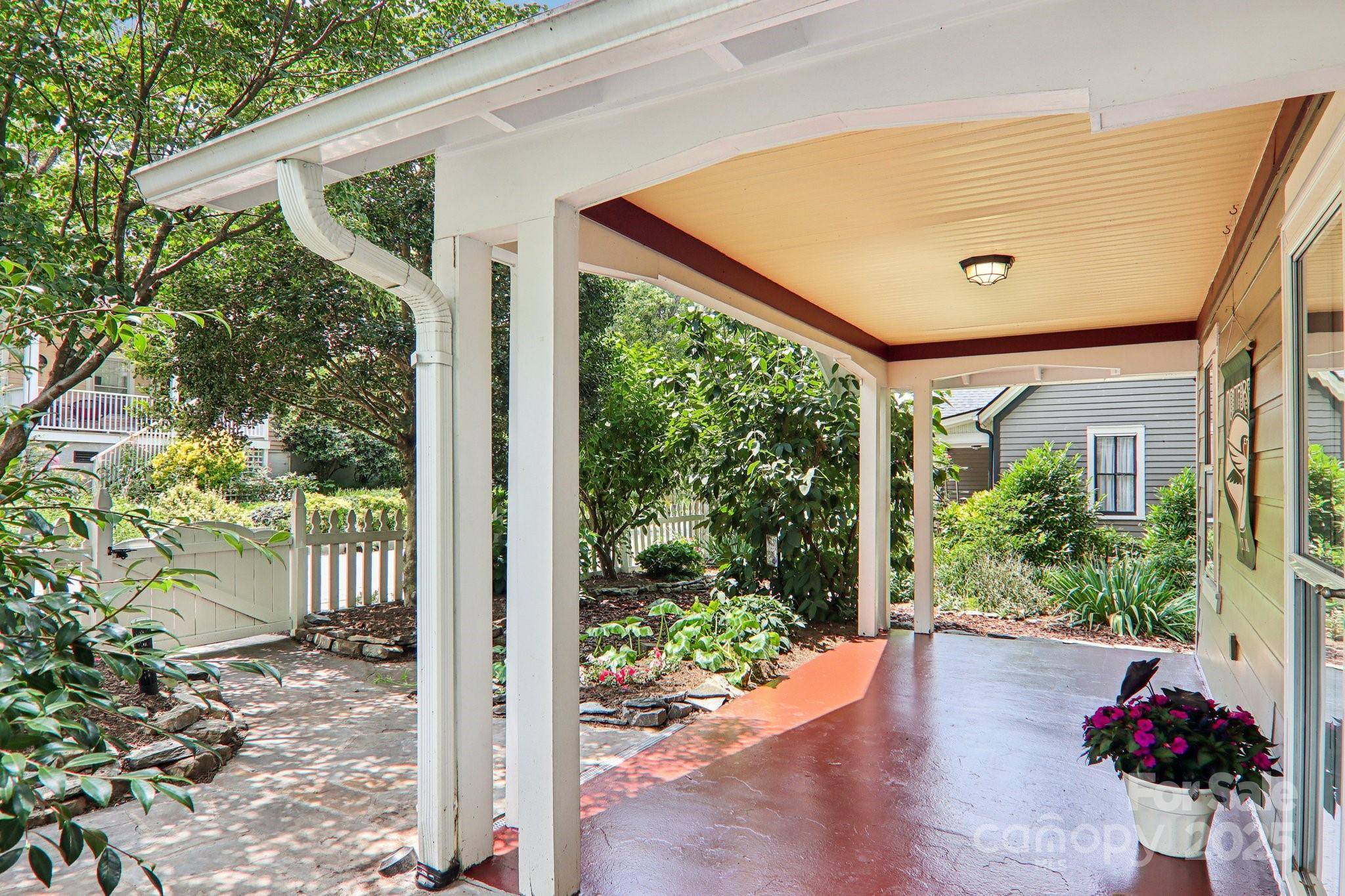 Asheville, NC 28801,39 Short ST