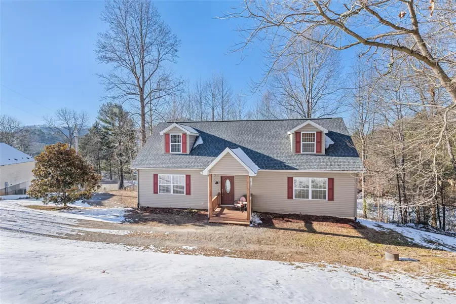 361 Silent Acres RD, Waynesville, NC 28785