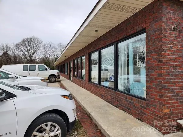 Chester, SC 29706,182 Saluda ST