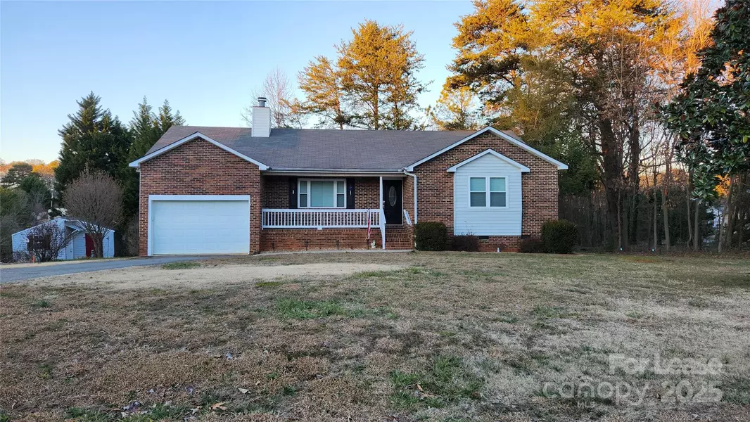 7505 Sarah DR, Denver, NC 28037