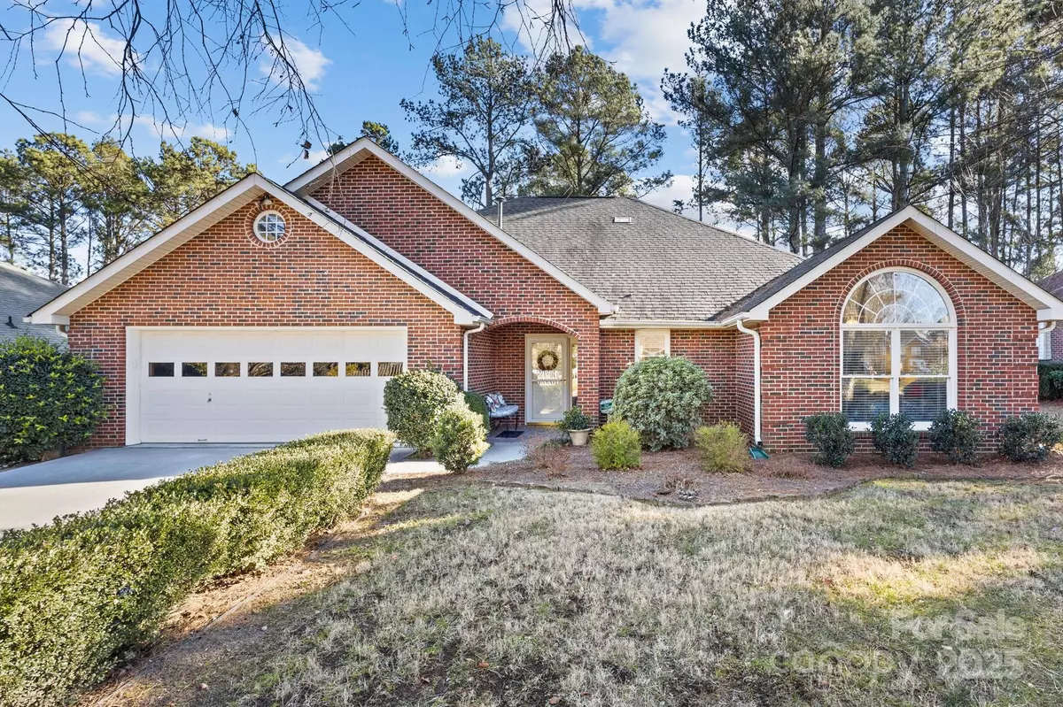 Fort Mill, SC 29708,227 Point Wylie LN