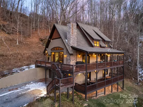 439 Satinwood DR, Waynesville, NC 28785