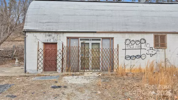 Asheville, NC 28804,58 Sweeten Creek RD