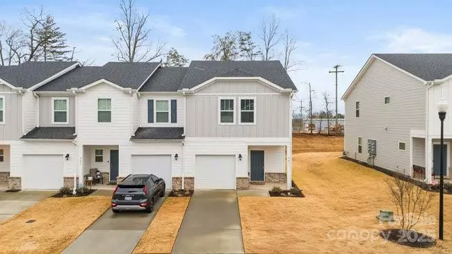 947 Yarn WAY, Greer, SC 29651