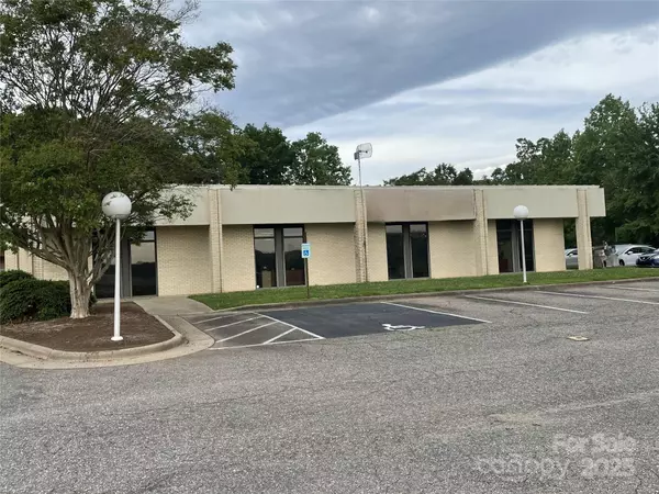 Statesville, NC 28677,1835 Davie AVE #Suite 401