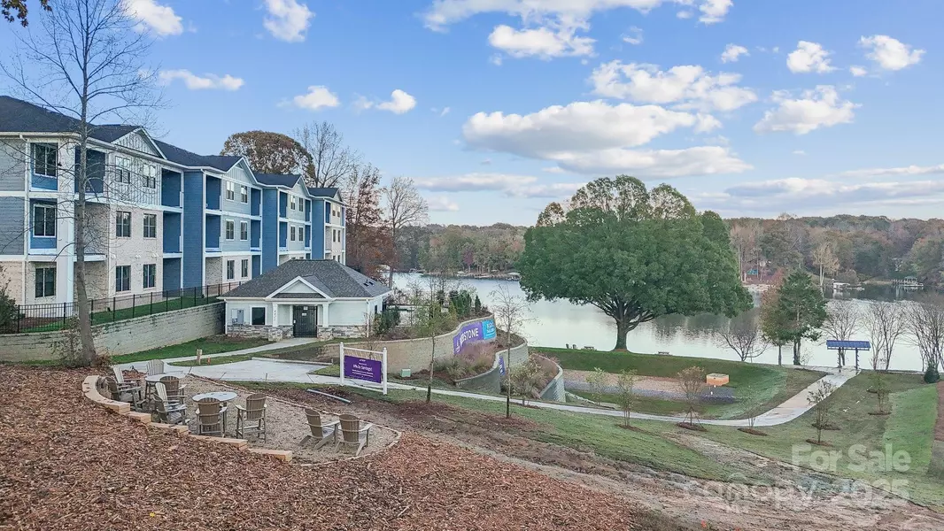 4455 Reed Creek DR #304, Sherrills Ford, NC 28673