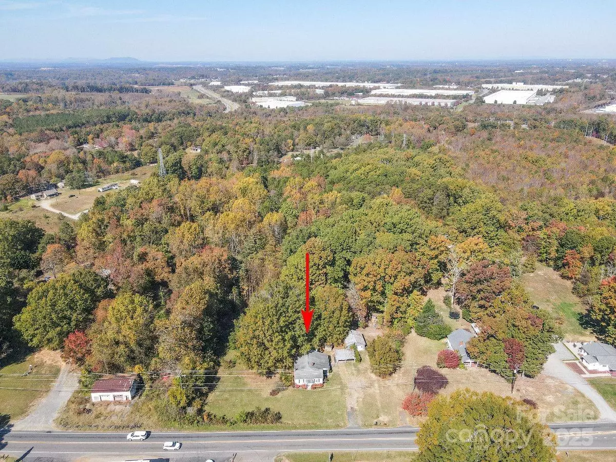 Lincolnton, NC 28092,3833 Maiden HWY
