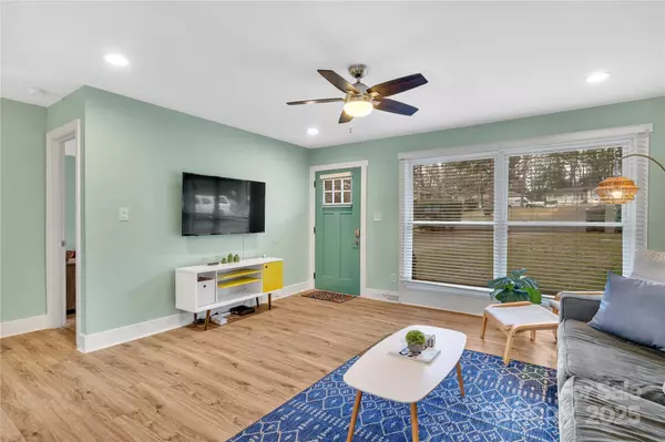 Charlotte, NC 28205,2027 Ibis CT