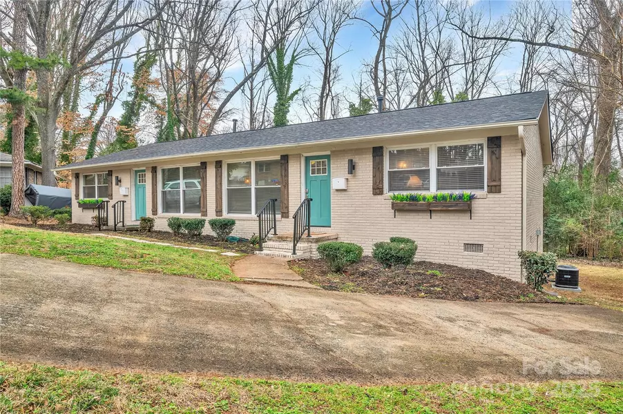 2027 Ibis CT, Charlotte, NC 28205