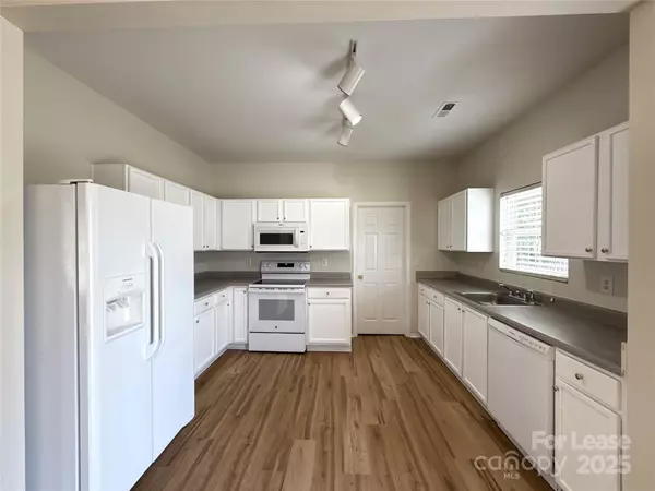 Charlotte, NC 28216,9402 Darwick ST