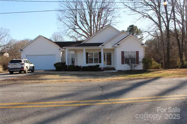 Kannapolis, NC 28081,843 Fairway DR #44