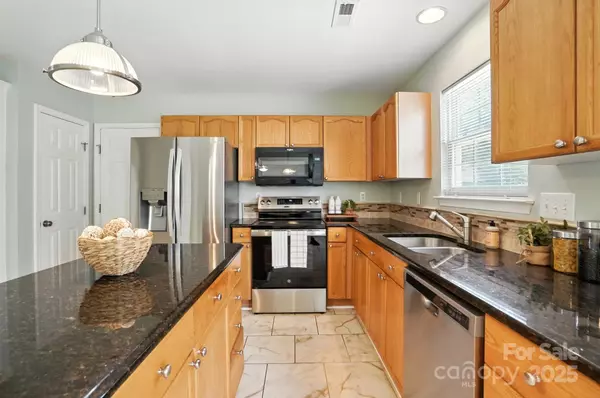 Fort Mill, SC 29708,916 Knightsbridge RD