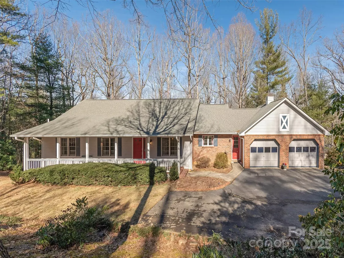 Flat Rock, NC 28731,305 Claremont DR