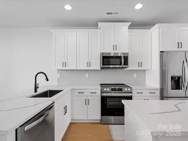 Charlotte, NC 28205,1122 Pegram Crossing DR