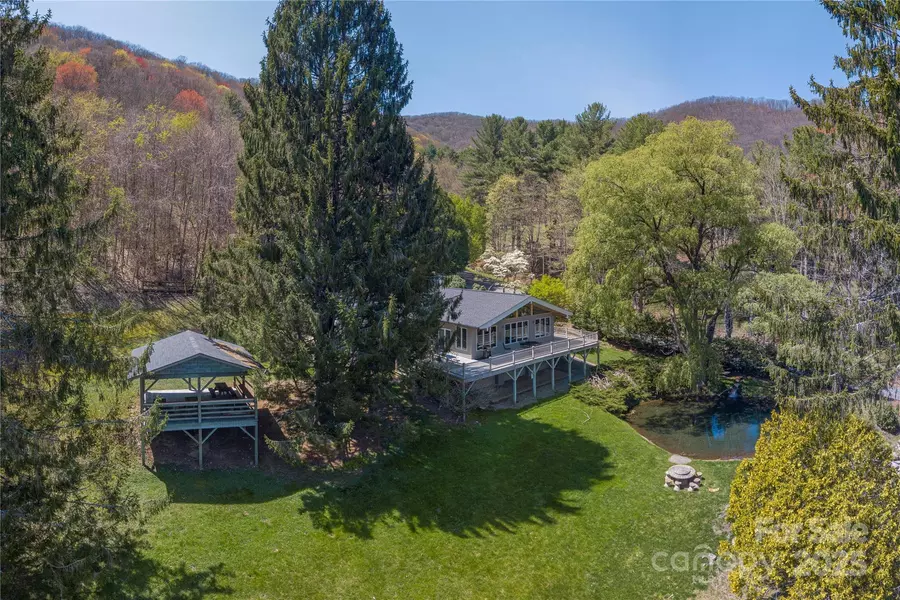 55 Grove PARK, Waynesville, NC 28786