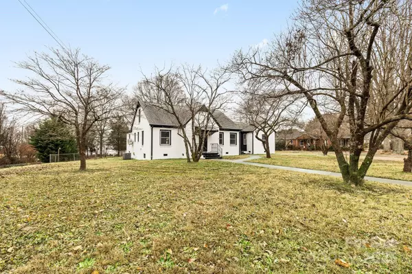Gastonia, NC 28056,912 Hickory Grove RD