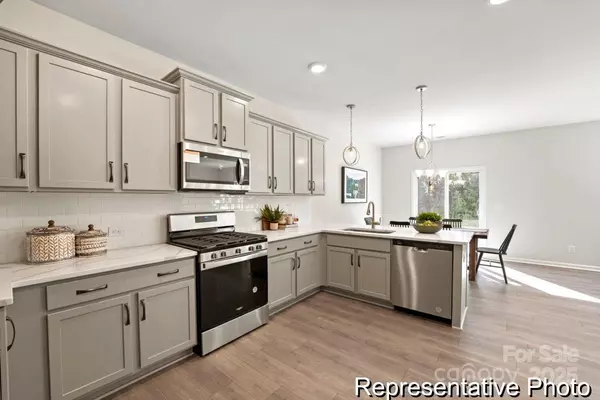 Albemarle, NC 28001,2101 Morgan Hills DR #155p