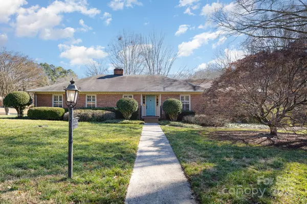 Charlotte, NC 28211,422 Roselawn PL