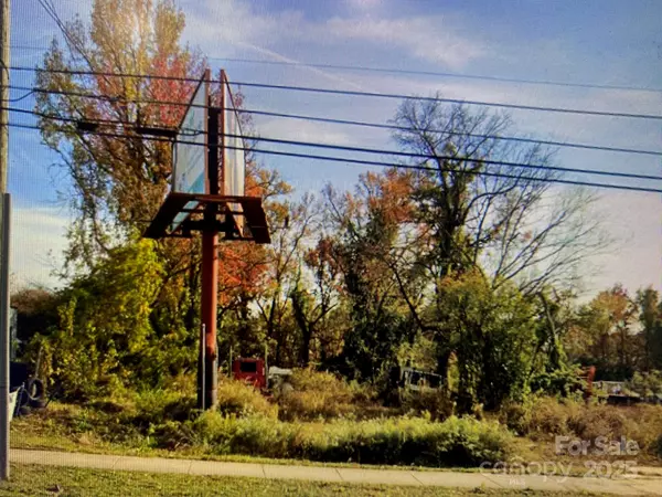 4008 N Tryon ST, Charlotte, NC 28206