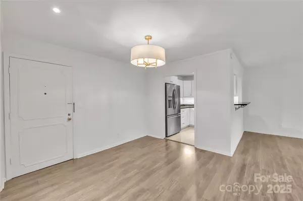 Charlotte, NC 28207,1323 Queens RD #312