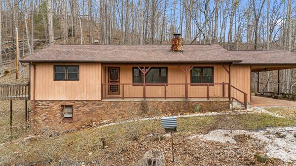 1185 Roses Branch RD, Green Mountain, NC 28740