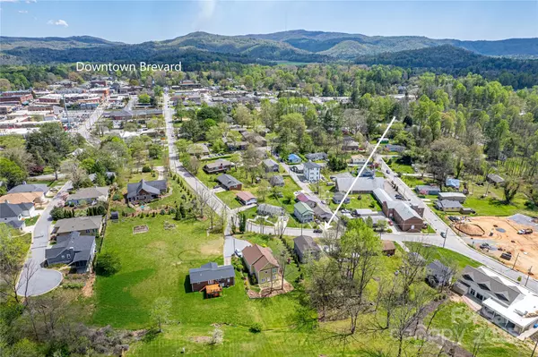 Brevard, NC 28712,80 Carver ST