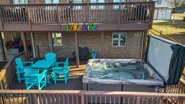 Lexington, NC 27292,319 S Shore DR
