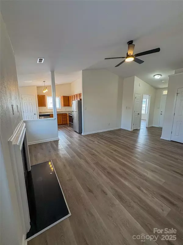 Charlotte, NC 28216,6140 Whispering Brook CT
