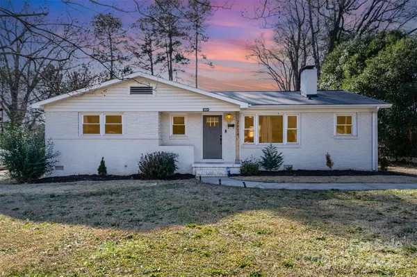 Charlotte, NC 28208,2624 Ashley RD