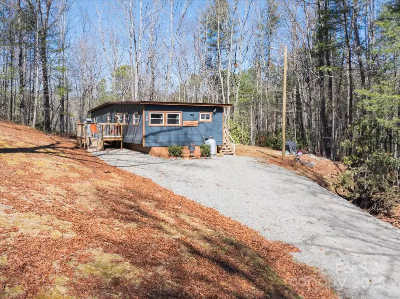 35 Ahava RD, Pisgah Forest, NC 28768